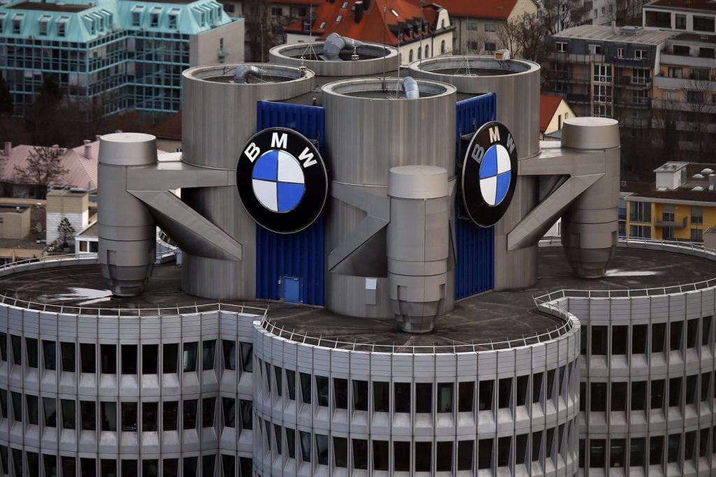 أرباح العملاقة "BMW" تتخطى الـ2 مليار دولار في الربع الثالث من العام الجاري.