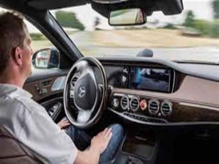 قريبًا.. قيادة السيارة "بدون يدين" تكنولوجيا ستصبح متاحة في بريطانيا